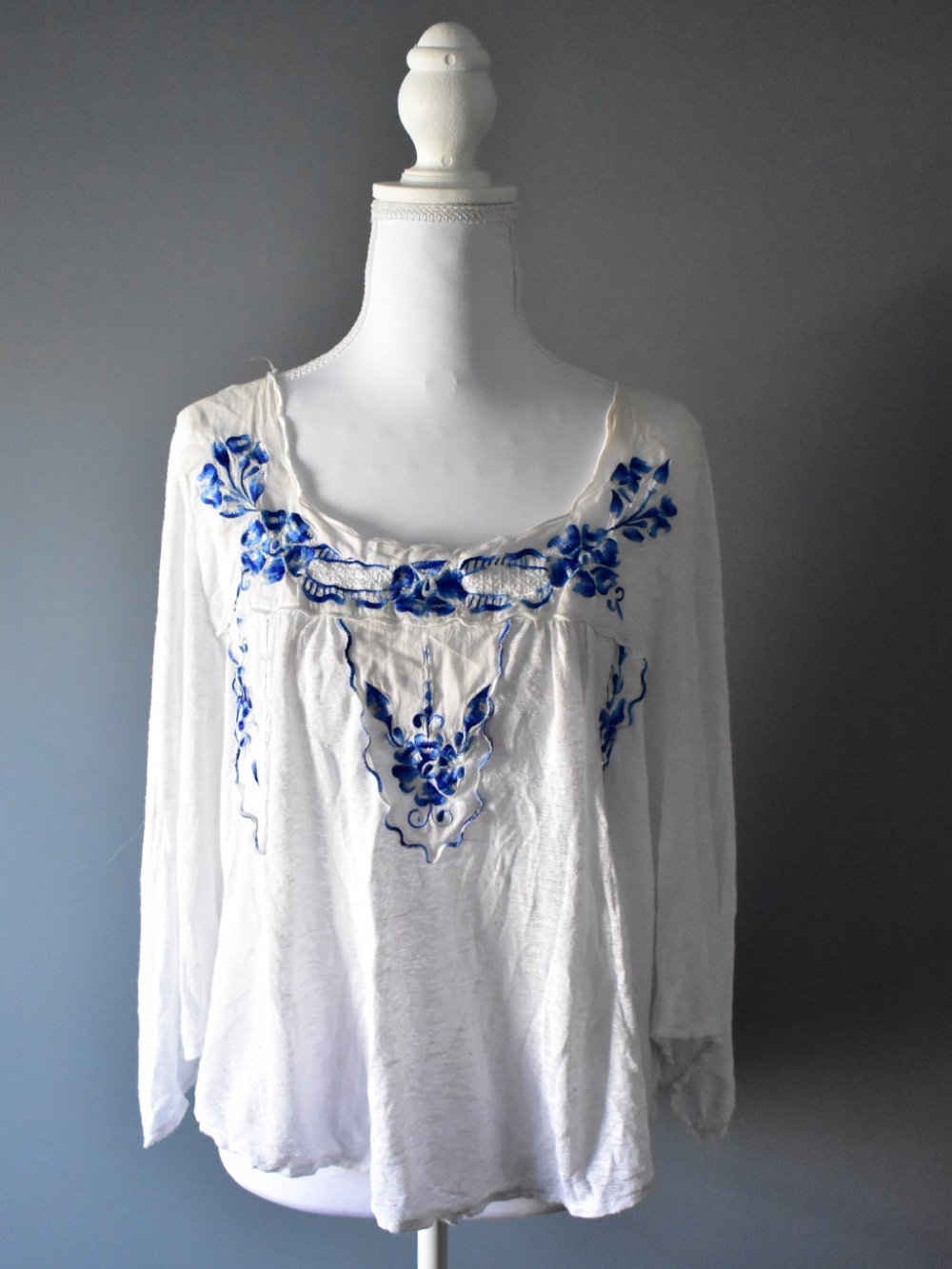 Free People White Long-Sleeve Embroidered Women's Top with Blue Floral Detail